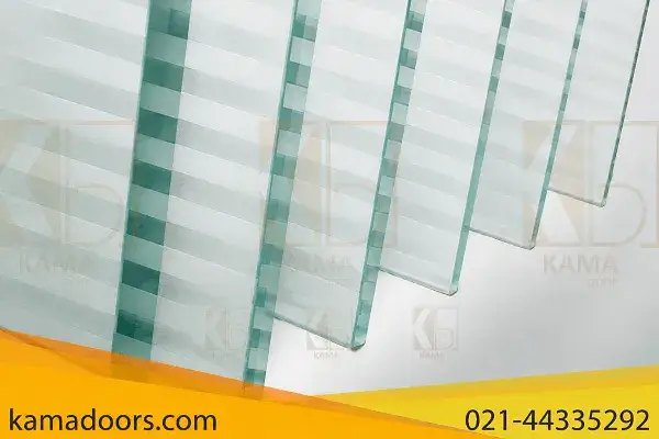 شیشه سندبلاست چیست 2 | شیشه سندبلاست راهمات یا نواری (Striped Matte Glass)