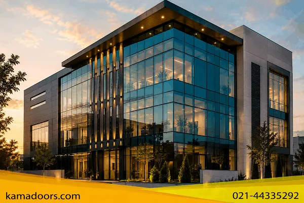 راهنمای جامع و تخصصی انتخاب شیشه مناسب برای هر فضای ساختمان 6 | شیشه سکوریت برای نمای ساختمان